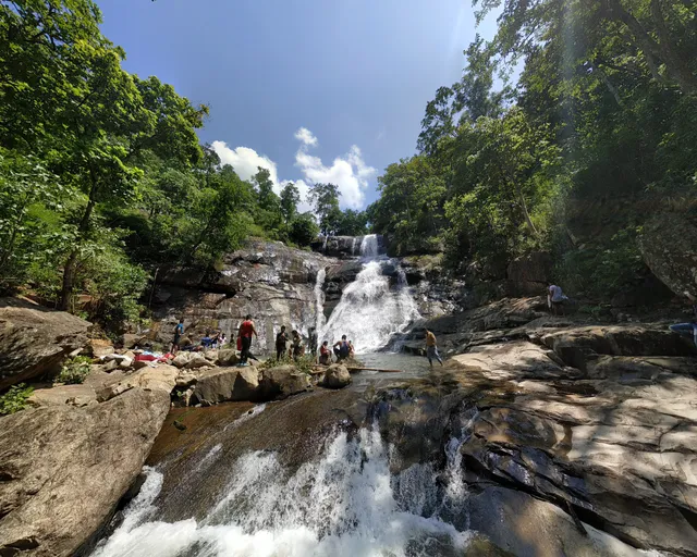 Mukhipata Waterfall, Manikera