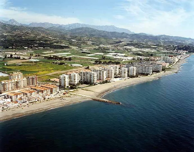 Playa de la Caleta de Vélez