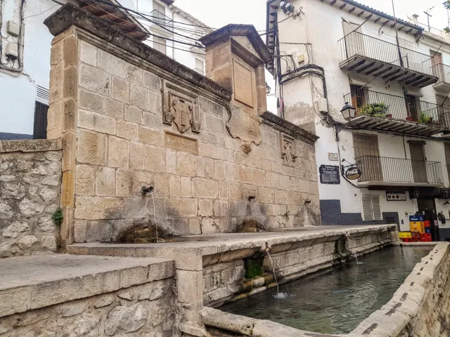 Fuente de las Cadenas