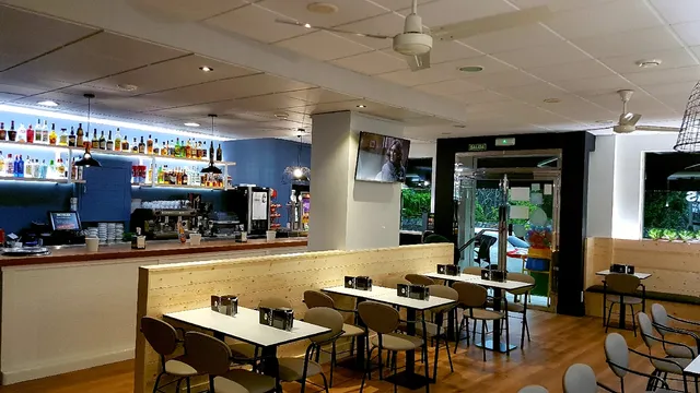 Cafetería Bocatería Reymar