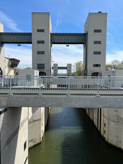 Neckarschleuse Feudenheim