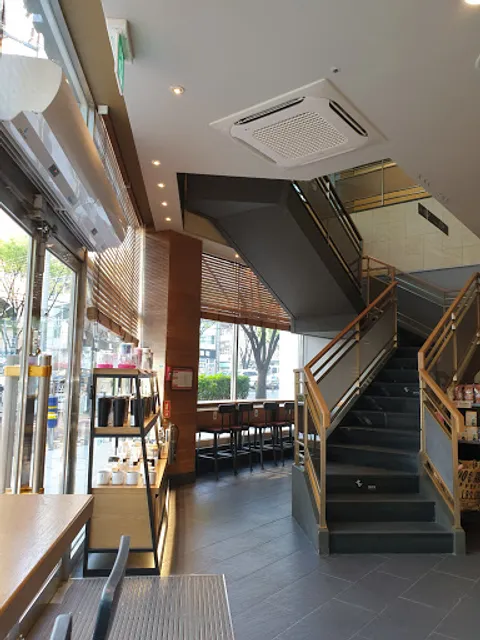 스타벅스 김해내동점