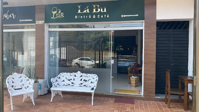 Lá Bu Bistrô e Café