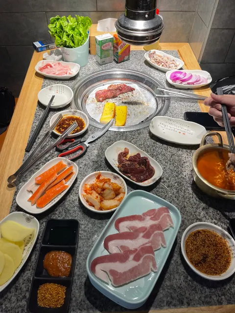 Dingdingniu Barbecue Buffet