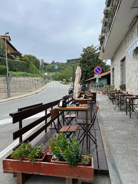 Bar Caffetteria Fragole Cari & gli Sciapa-suc