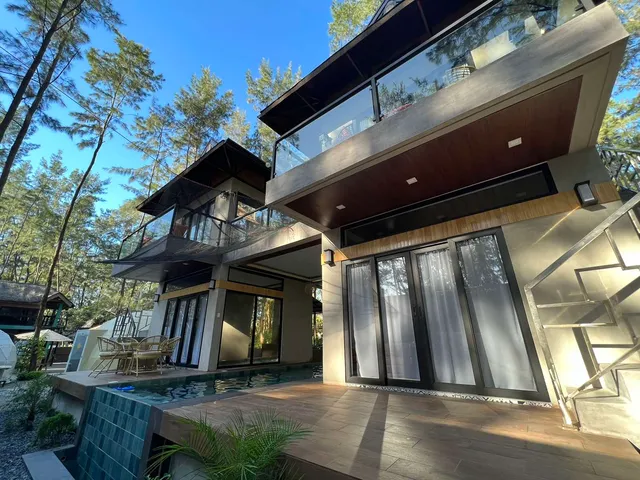 Liwa-liw Beach Villas & Dome Glamping