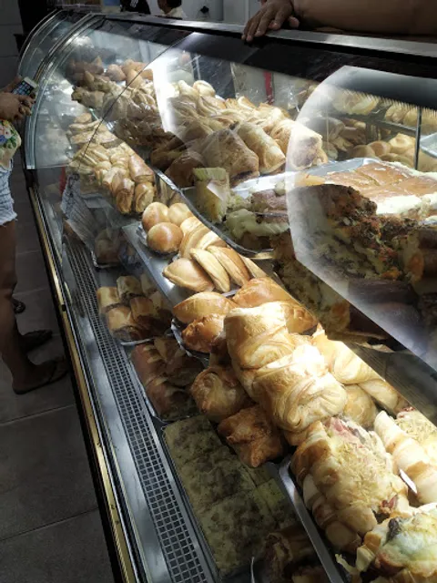 Dona Tchesca Salgaderia