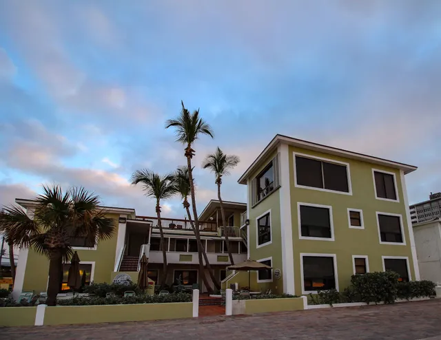 Sea Downs Apartment Motel