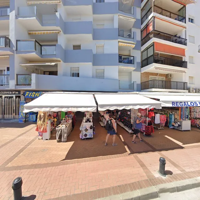 P.º Marítimo Rey de España, 30