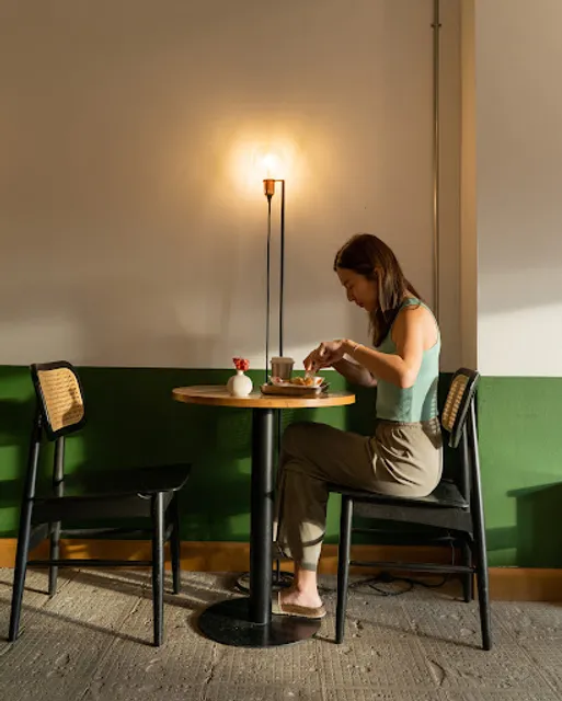 Busaba Cafe & Bake Lab