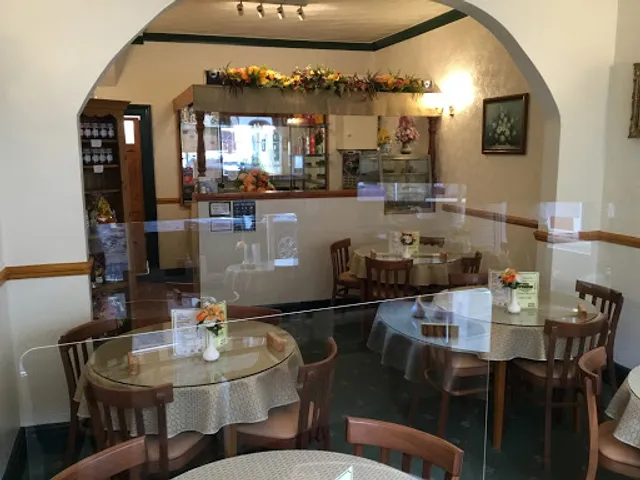 The Pines Coffee Lounge & Diner