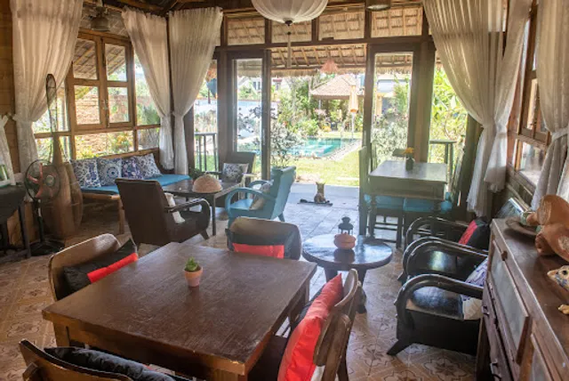 Am Vegetarian & Hideaway