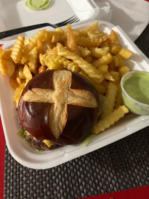 305 Foodies Catering