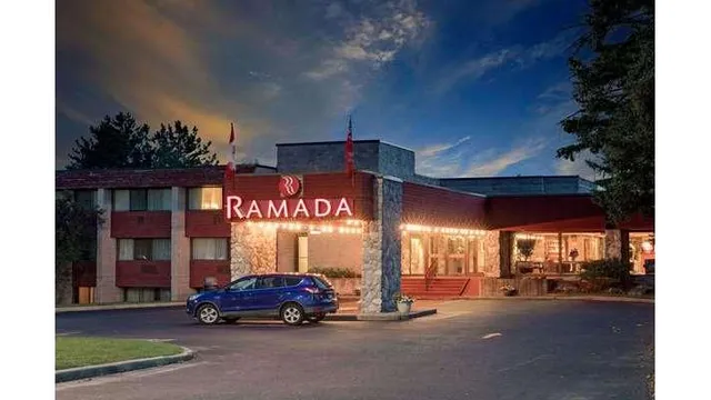 Ramada by Wyndham Pinewood Park Resort North Bay