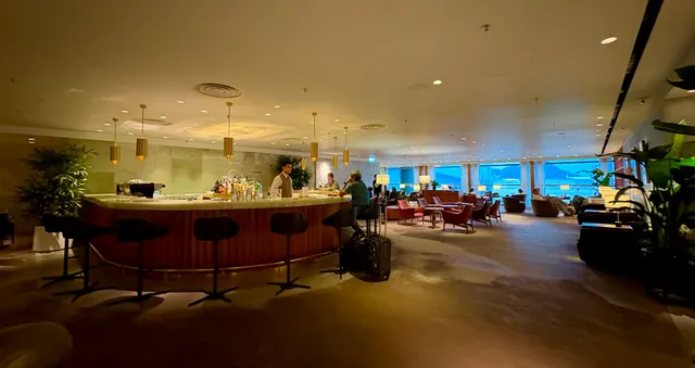 Cathay Pacific- The Pier, First Class Lounge