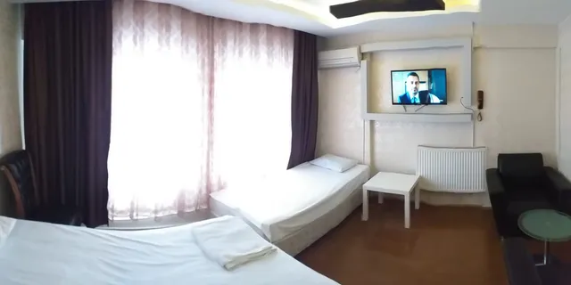 BLUE TOWER SUIT HOTEL