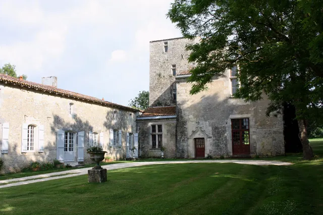 Chateau de Champdolent