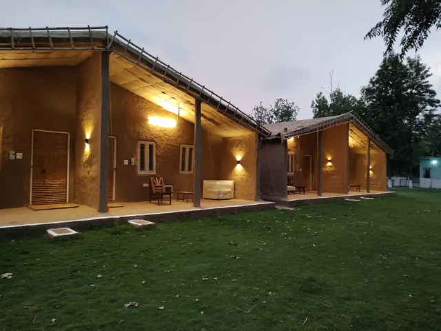 Virsaa - The Captain's Mud Retreat