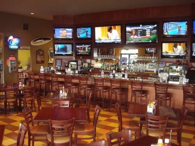 Double A's Pizza Sports Bar and Grill