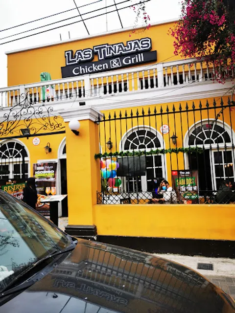 Tinajas Chicken & Grill