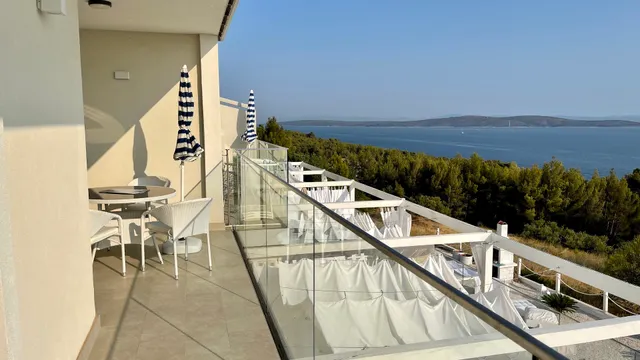 Perla Hvar ApartHotel