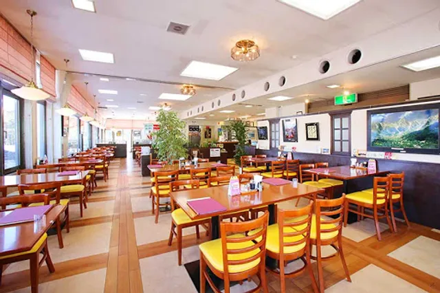 レストラン こまがね