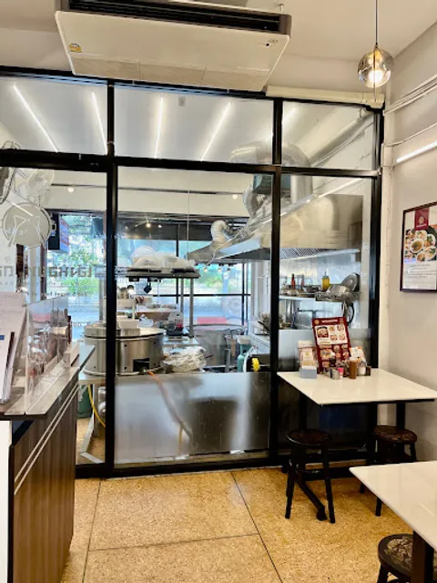 เฮงหอยทอด - เอกมัย