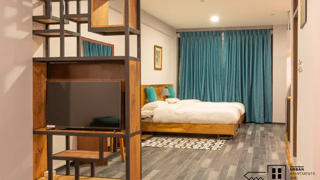 Urban Apartments and Rooms