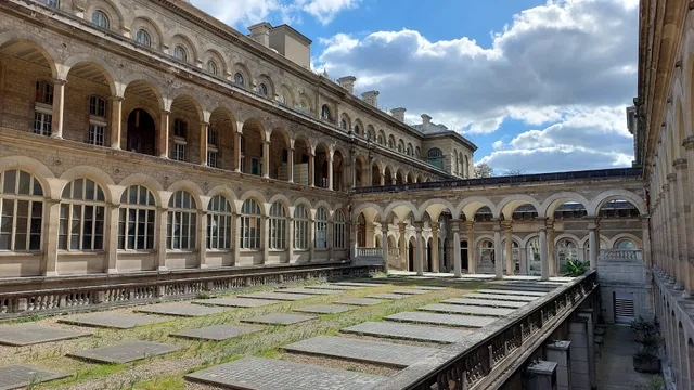 Hôtel Dieu Hospital