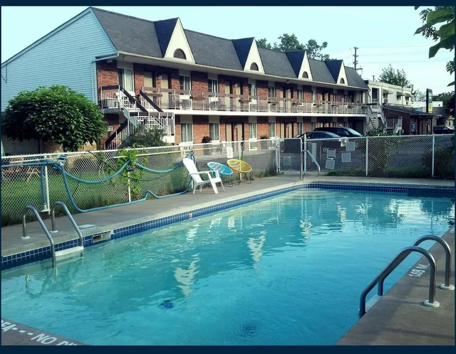 Niagara Falls Motor Lodge