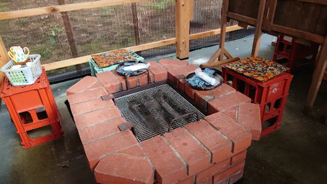 蟹とかき焼き おみやげ村