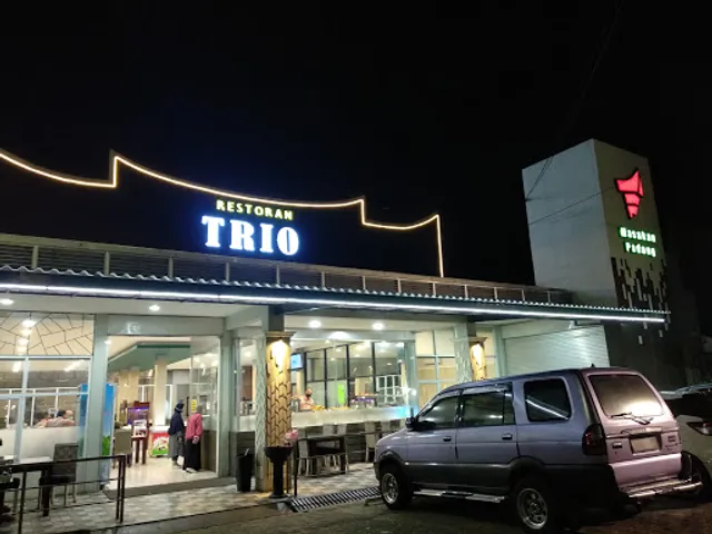 Restoran Trio Masakan Padang Pajajaran (Samping Azra)