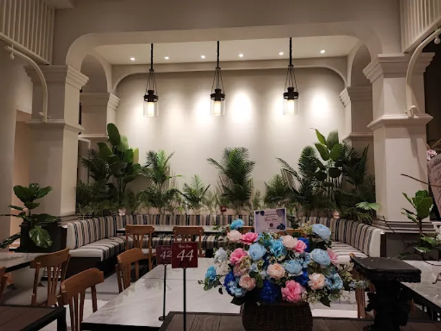 Bon Ami Restaurant - Dharmahusada