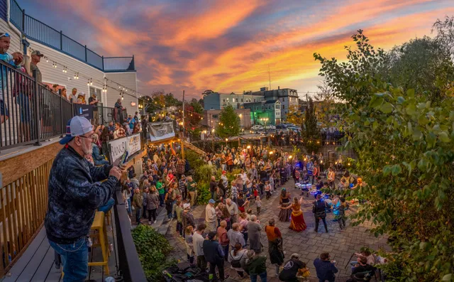 The Contemporary Theater Company