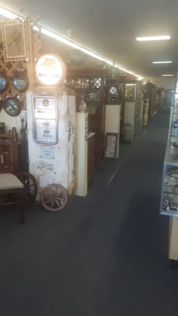 Old Wagon Antique Mall