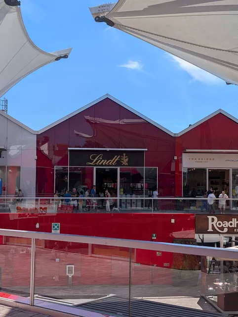 Lindt Chocolate Shop Scalo Milano