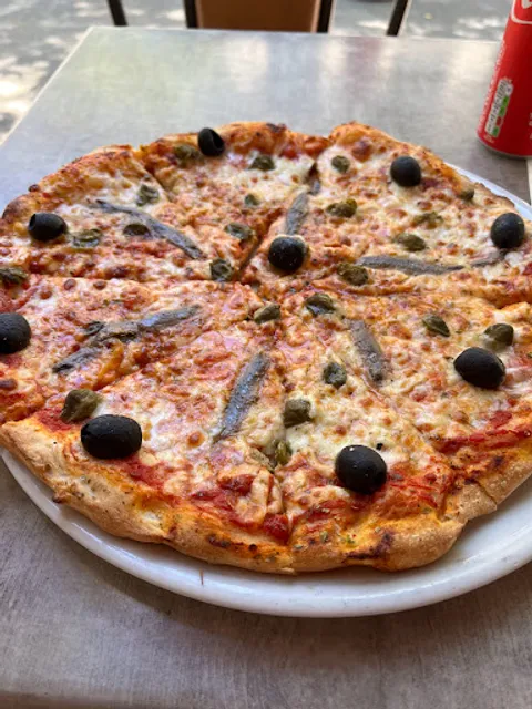 Adelio Pizza.
