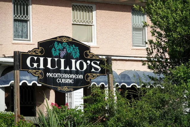 Giulio's Greek & Italian
