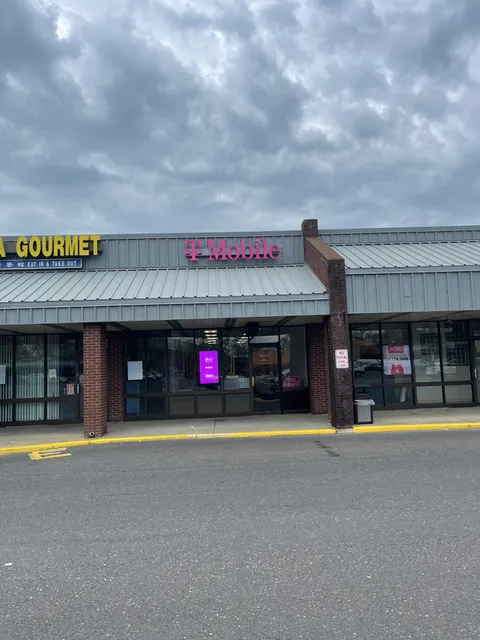 T-Mobile Authorized Retailer