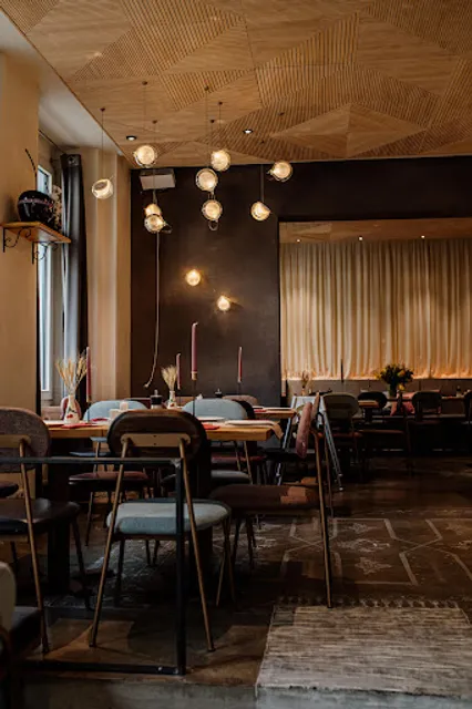 Die mit den Kirschen - ukrainische moderne Küche