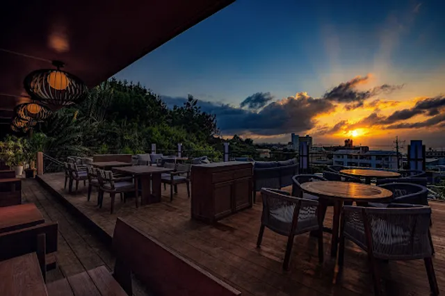 沖縄炭火料理店 うむさんの庭