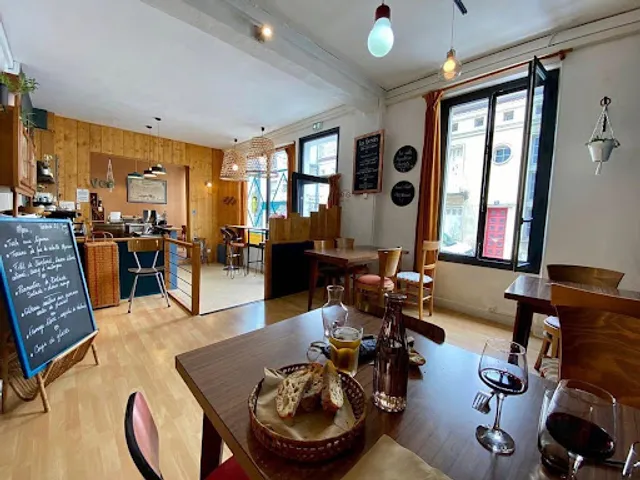 Chez Les Filles - Restaurant Saintes