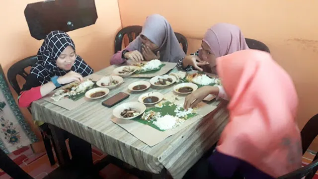 Nasi Kerabu Tumis JB