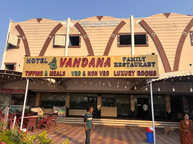 Sri Vandana Family Restaurant