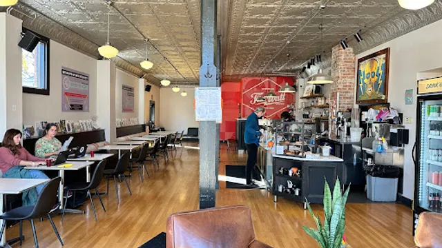 Five Watt Coffee, Lyndale