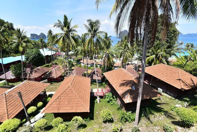 Koh Ngai Resort