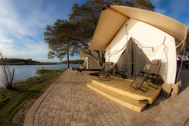 Twin Lakes Camp Resort