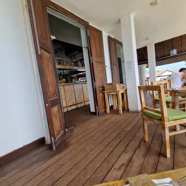 A Minute by Tuk Tuk Restaurant