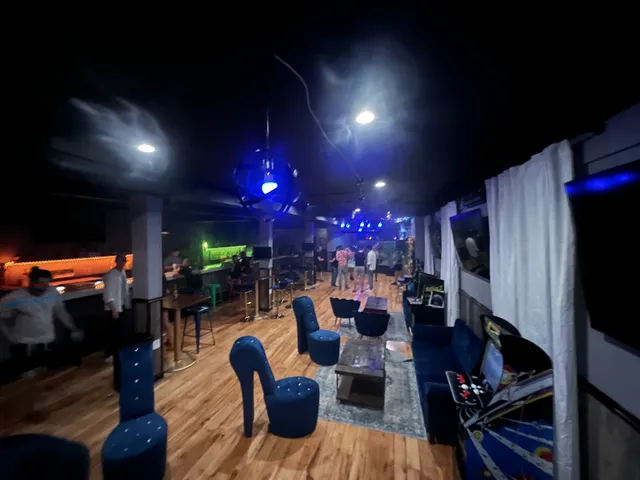 Echoes Dance & Play Bar