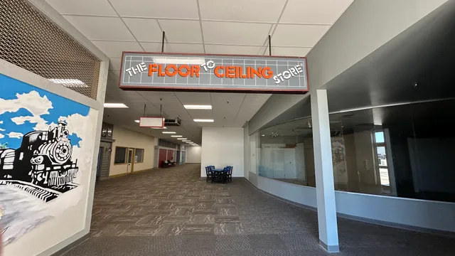 Super City Shopping Center